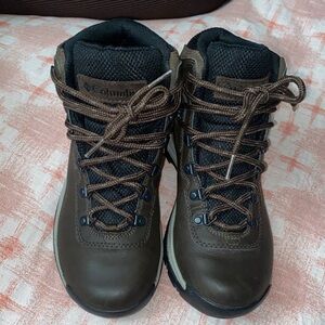 Columbia Brown Lace-Up Hiking Boots